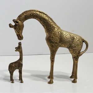 Vintage Pair Of Solid Brass Giraffe Figurines Mother And Baby Calf
